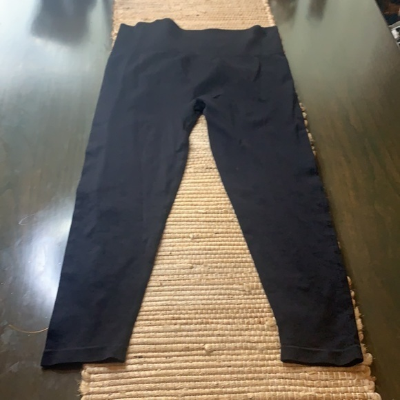 Z by Zella Black‎ Capri Legging Size Large - Picture 1 of 7